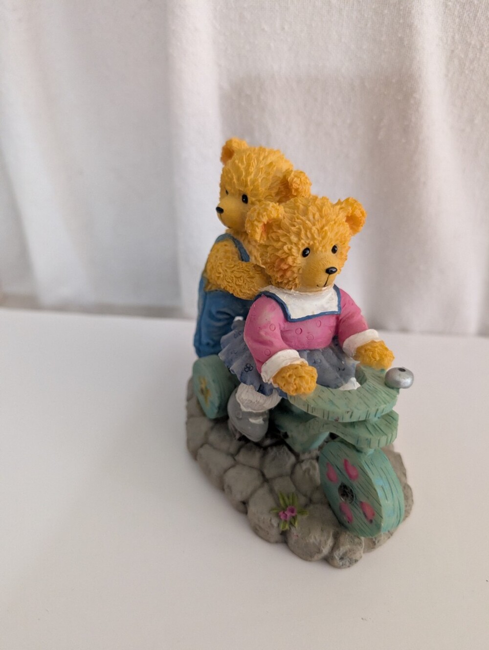 Avon Loveable Teddies Collectible
